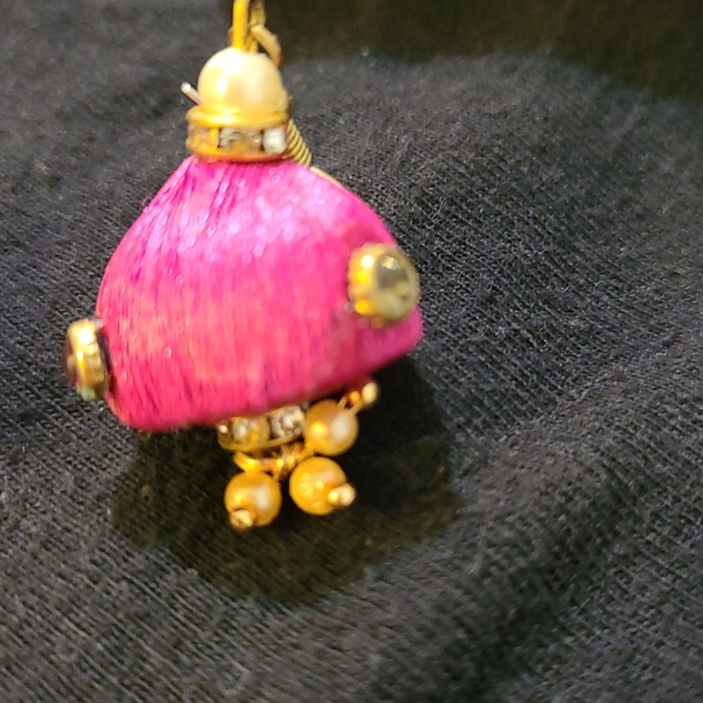 Pink earrings - Picture 2 of 4